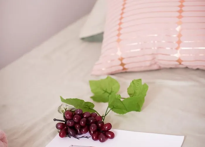 Qualys Vignoble Parking, Square View, Close To 公寓 *