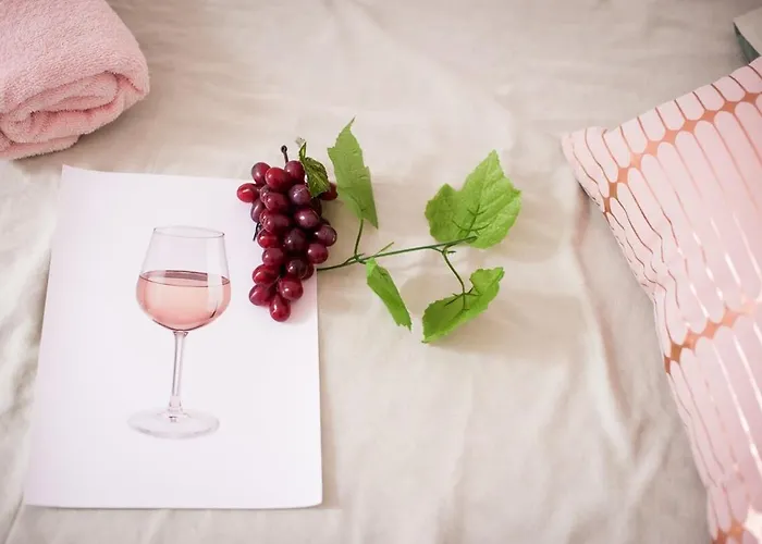 Lejlighed Qualys Vignoble Parking, Square View, Close To