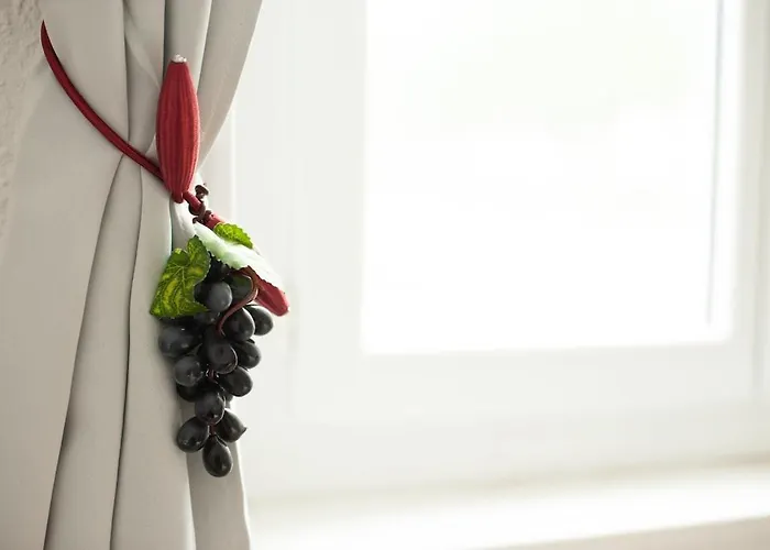 Qualys Vignoble Parking, Square View, Close To